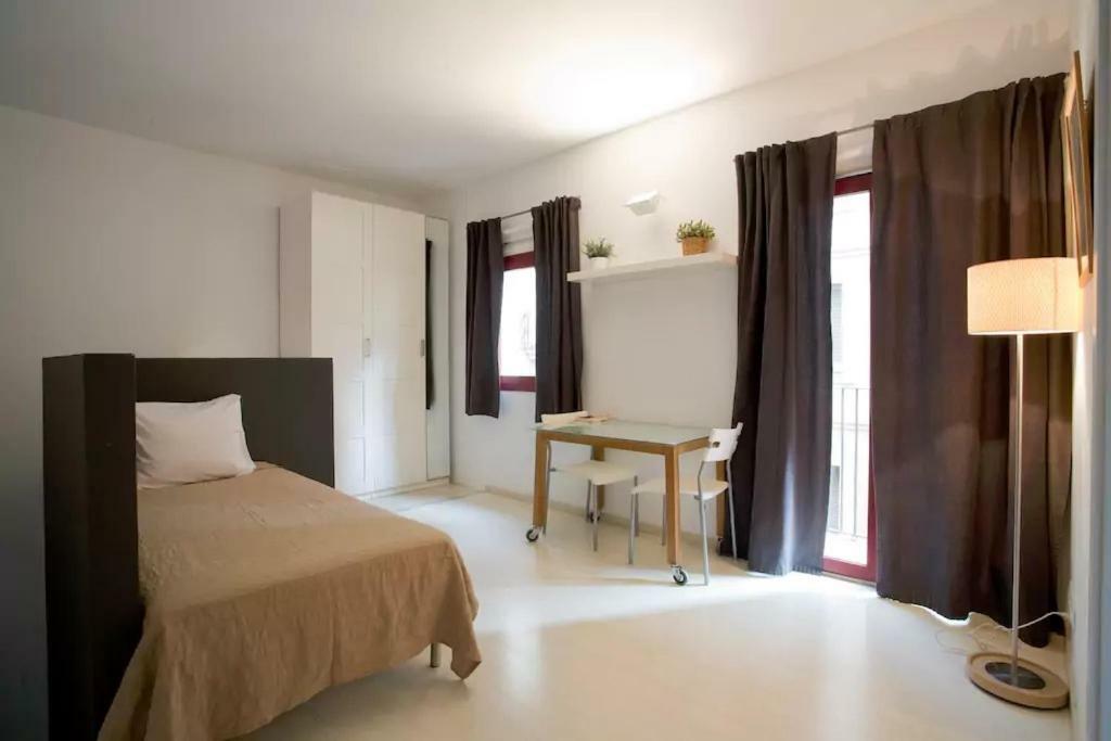 Old City Beach House Barcelona Bagian luar foto